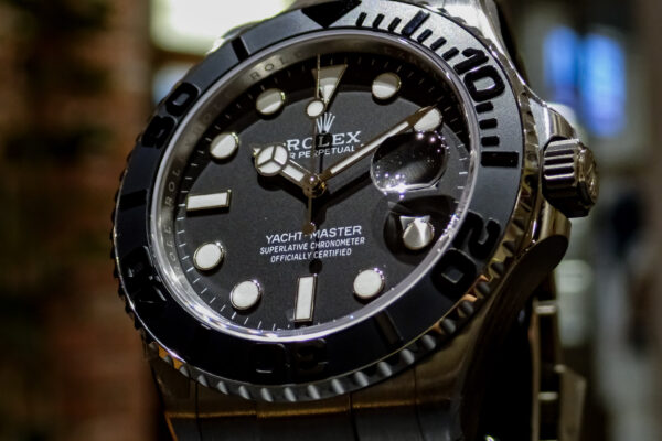 ステンレスよりもさらに軽量！？　Ref.226627