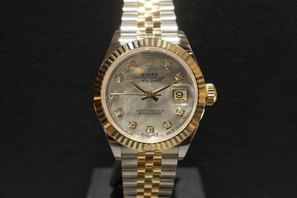 ホワイトシェルとイエローゴールド