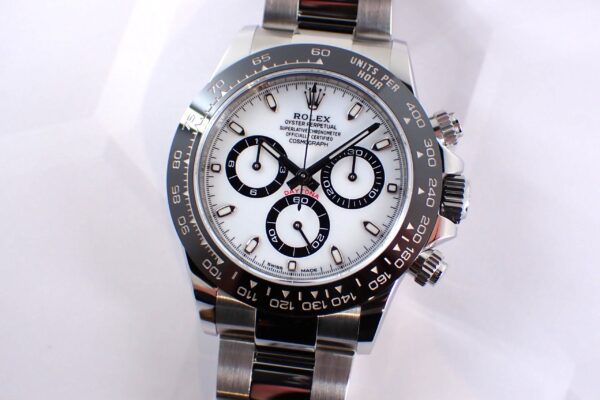 本日時点で約30万円もお得です！　Ref.116500LN