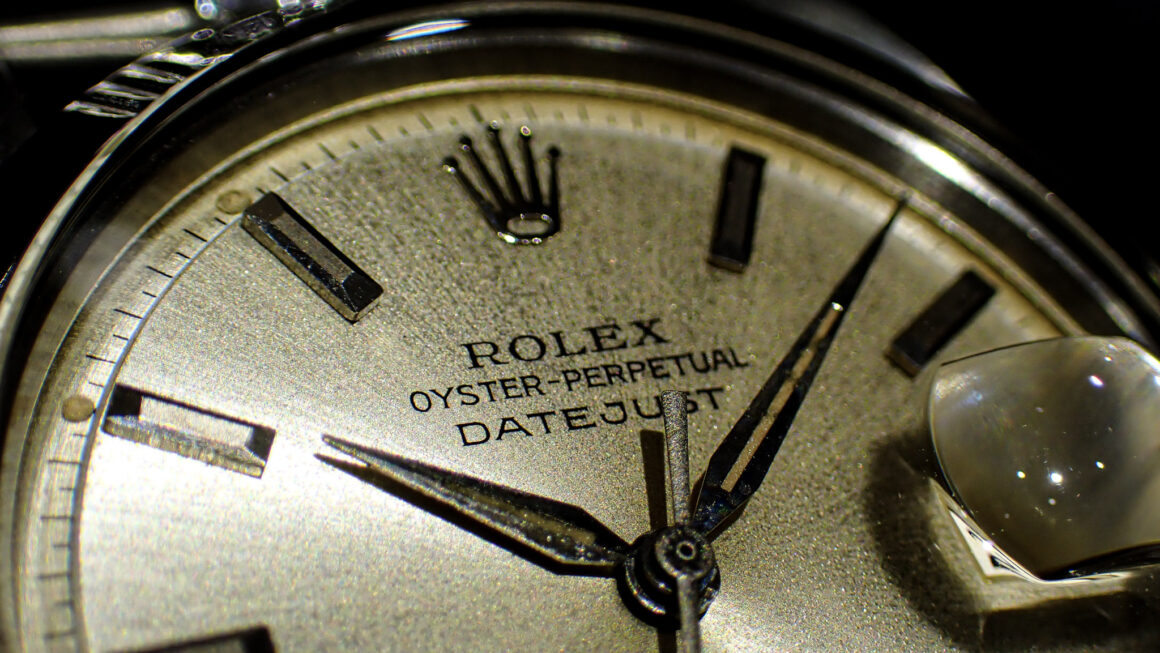 特徴的なベゼル　Ref.1603